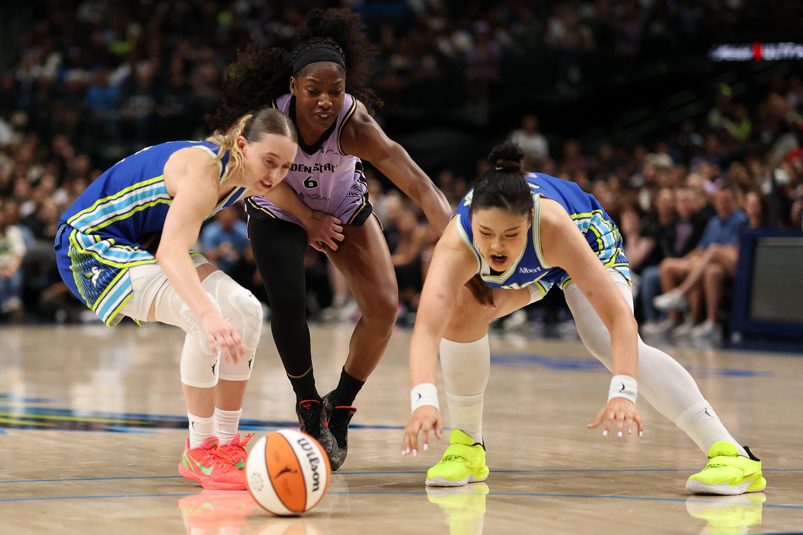 Wings Drop Contest to Valkyries, 94-76, in Dallas